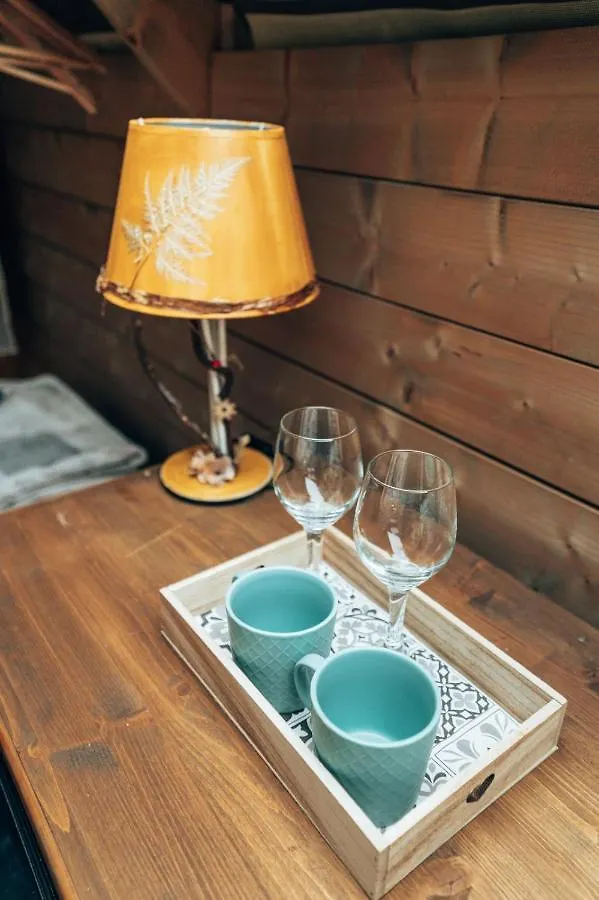 Luxe tent Glamping Pian Delle Ginestre Hotel Sassetta Italië