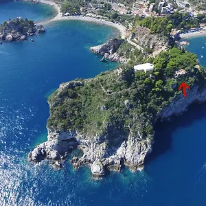 villa-mariedda.taorminaitalyhotels.com/